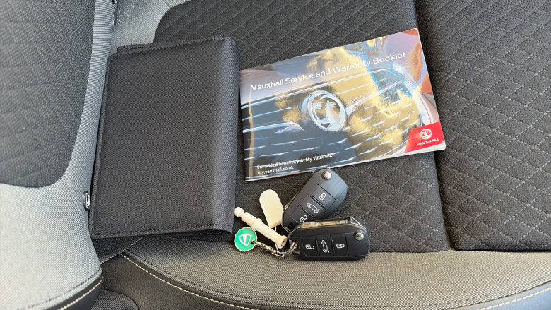 Vauxhall Grandland X 1.2 Turbo SRi Nav 5dr Auto Petrol Hatchback